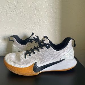 Nike Kobe Mamba  size 9